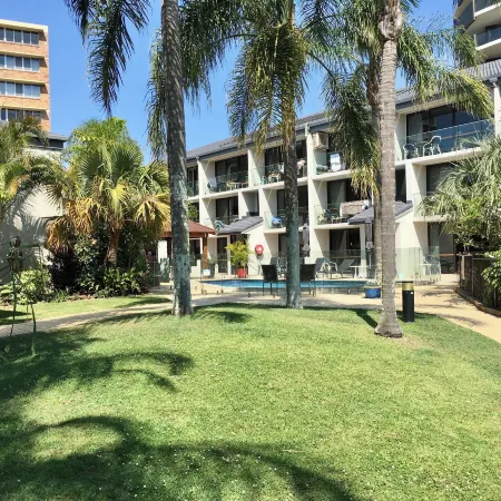 Burleigh Palms Holiday Apartments Отели рядом с достопримечательностью «Берли-Хедз»