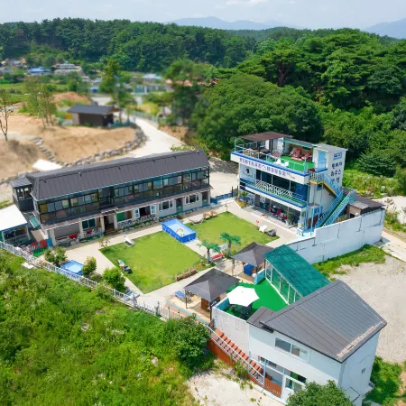 Yangyang Vintage House Pension