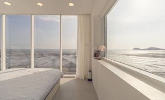 Daebudo Ocean Pool Villa