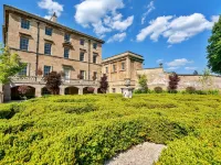 Finest Retreats is Delighted to Offer a Spacious and Character-filled Apartment Hotels in Hickleton
