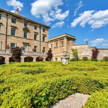Finest Retreats is Delighted to Offer a Spacious and Character-filled Apartment