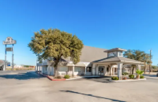 Knights Inn San Antonio Near at&T Center