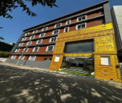 Minta Hotel and Banquet