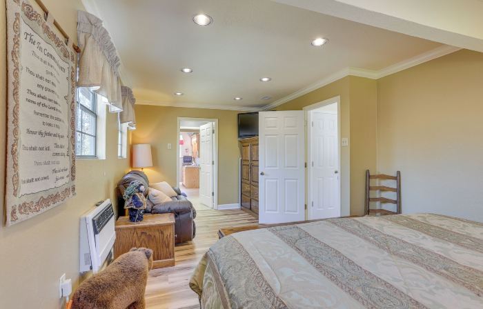 Lake Days on Sam Rayburn! Wooded Retreat w/ Yard