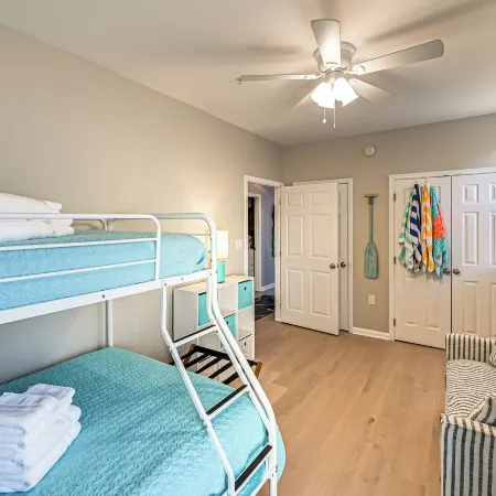Bay-n-beach! Comfy Coastal Condo in Lewes!