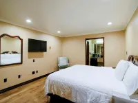 OYO Pinewood Inn & Suites Silsbee Hotels in Silsbee