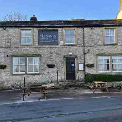 The Tennants Arms Hotel Hotel Exterior