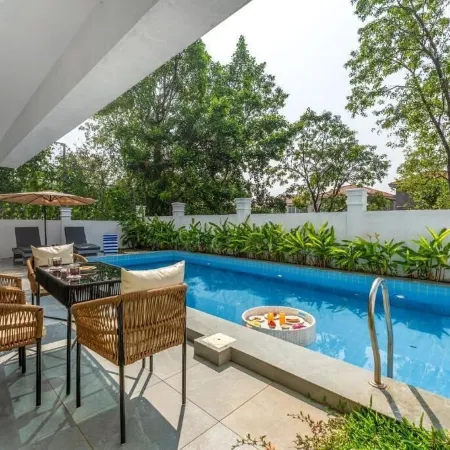 ELIVAAS Casa Del Mundo Luxe Pet friendly Отели в г. Сиолим