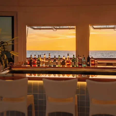 Naples Beach Club, A Four Seasons Resort