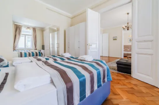 鮮花公寓及客房