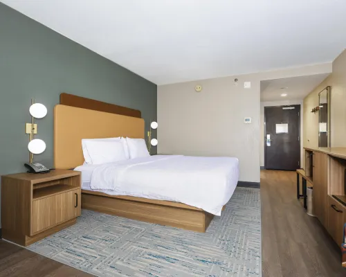 Hampton Inn Miami-Coconut Grove/Coral Gables Hotels near CocoWalk