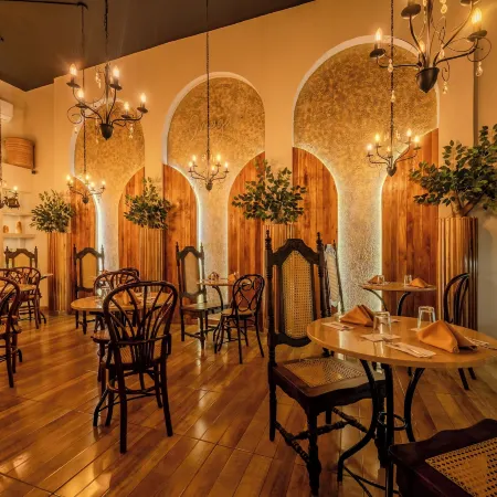 Hotel Dorado Plaza Calle del Arsenal Отели рядом с достопримечательностью «Манга»