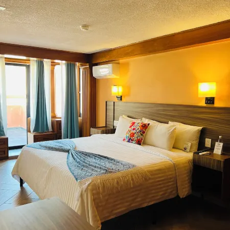 Suites del Jardín Principal