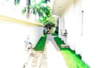 Beach Sand Hotel and Resort Hotel a 