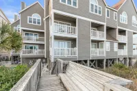 Oceanfront 2 Bedroom + Sofabed with Pool, Linens Included, at Cape Coddages II!