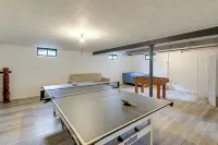 Williams Bay Retreat Walk to Lake Geneva and Town! - spa