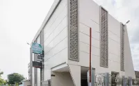 Urbanview Hotel Syariah Near Polda Jambi Hotel a 