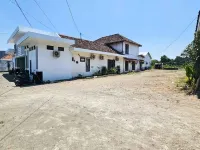 Dhoriz Homestay Syariah RedPartner at Kampung Inggris Pare Hotels in Pare