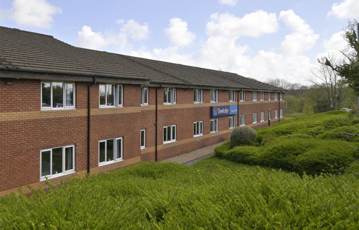 Travelodge Swansea M4