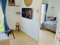 Charming Cannes Apartment, Comfort, Convenience, and Coastal Bliss Hotels in Cannes