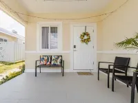 Sunshine Seashore Escape Jamaica Hotels in Lucea
