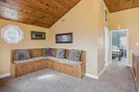 Bear Valley Cabin by Beyond Expectations - Condos