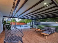 Casa Tua by Glam Homes Hotels in Ojus