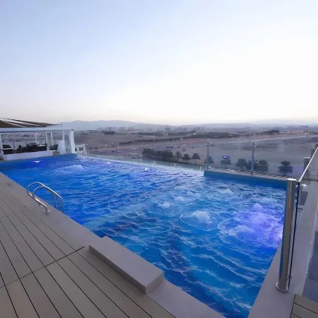 Carnelian Muscat - Airport Hotel