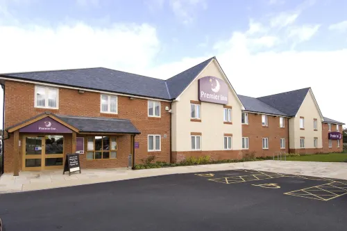 Premier Inn Rhuddlan - parking