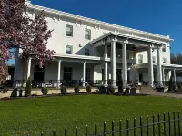 White Inn Hotels in Chautauqua County