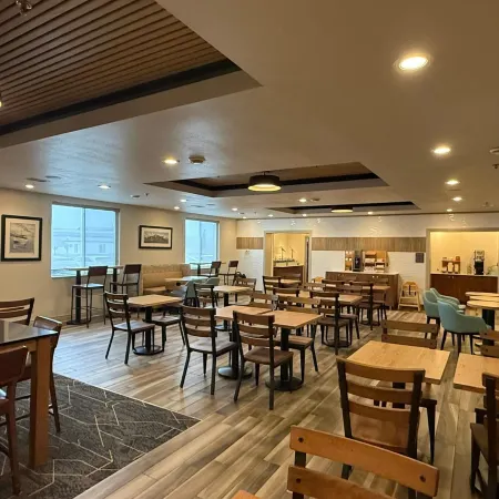 Best Western Plus 1000 Islands Hotel & Suites