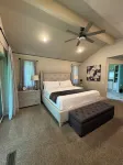 Five Stones Retreat! - Minutes to OZ Trails + Golf โรงแรมใน