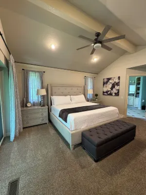 Five Stones Retreat! - Minutes to OZ Trails + Golf Hotels in 