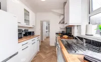 Charming 3-Bedroom Wolverhampton Home with Private Hot Tub