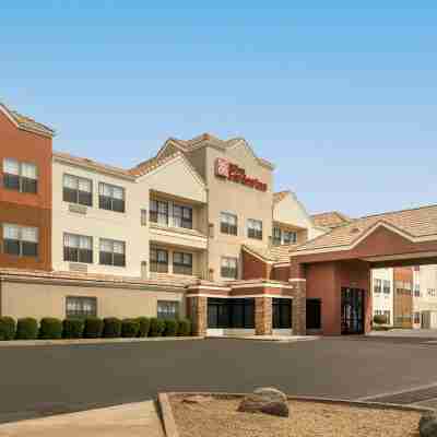 Hilton Garden Inn Phoenix Airport Hotel Exterior
