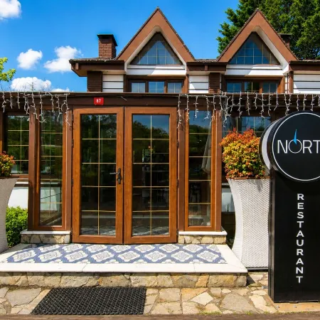 216 North Hotel