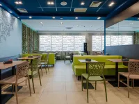 Ibis Budget Santos Gonzaga - breakfast