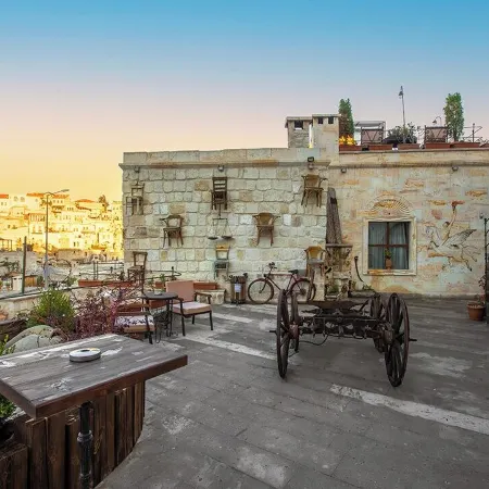 Cappa Via Cave Hotel