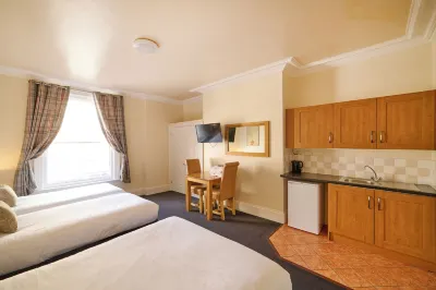 Rooms At 95 Long Street Hotels in 