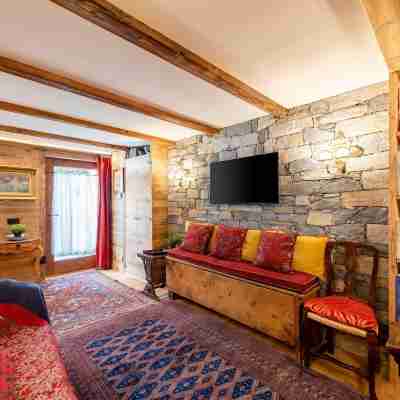 Beautiful Flat In Courmayeur - Happy Rentals Rooms