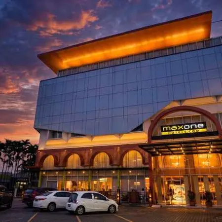 MaxOneHotels at Vivo Palembang