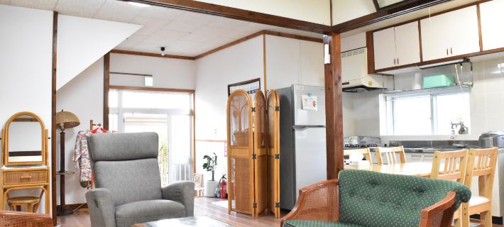 Gone House Hotels in Чятан