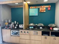 avid hotel GUADALAJARA AV VALLARTA PTE by IHG - breakfast
