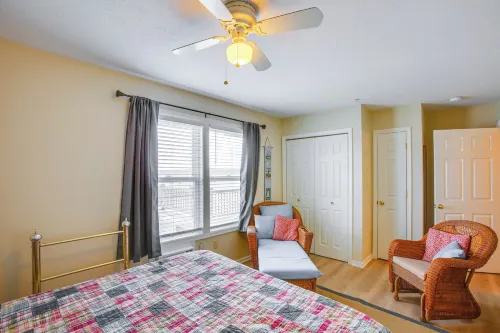 Gorgeous Onekama Condo w/ Pool & Lake Access! - 3-Star