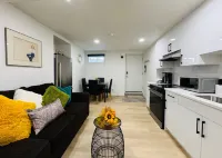 Luxury Loft 2 Bdrm near major city attractions - 방갈로