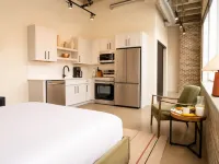 Roami at Century Plaza - Apartments