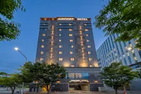 Airport Hotel - Airport Shuttle