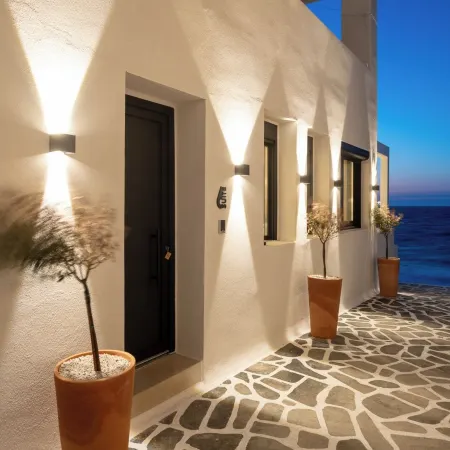 Portara Seaside Luxury Suites