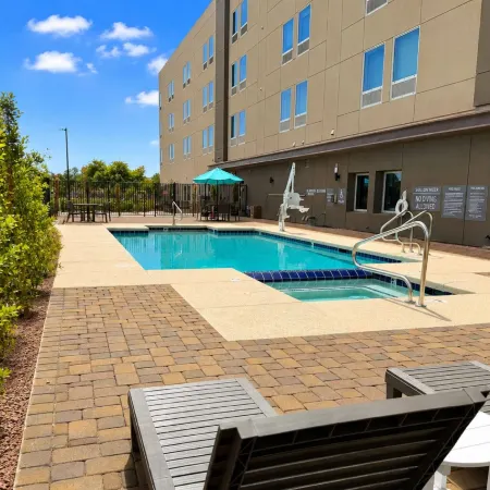 La Quinta Inn & Suites by Wyndham Phoenix West / Glendale