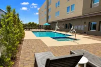 La Quinta Inn & Suites by Wyndham Phoenix West / Glendale - Uima-altaat